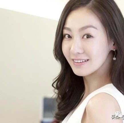 李美妍在娱乐圈消失近三年 23岁走红之际嫁人 前夫现却娶了金南珠
