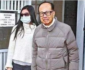 23��Ů����ǧ�����ң�����γϵĹ�˾�����£�ƾʲô��