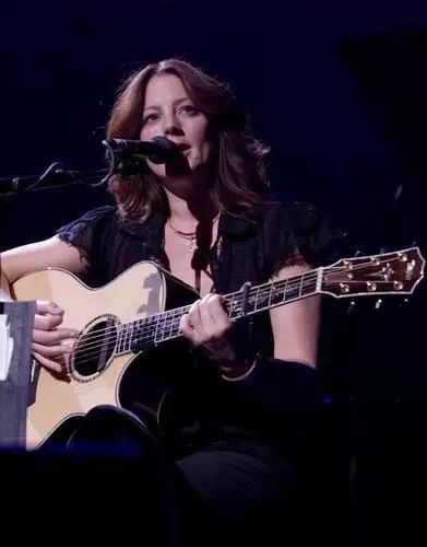 聆听Sarah McLachlan,你会忘记呼吸……