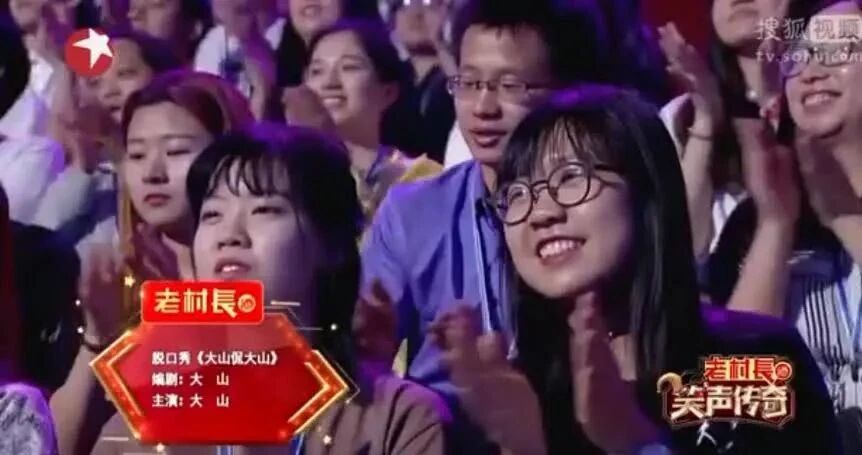 他沉寂几十年突然现身，首场表演一鸣惊人！你一定认识！