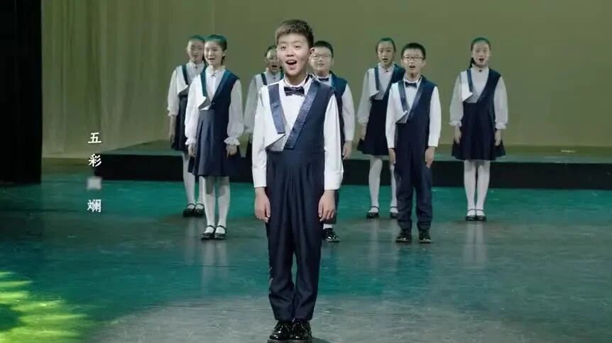 天籁童声合唱《当春风来敲门》