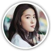 刘亦菲和舒畅时隔多年再次合照,靠纯素颜又上了热搜&hellip;&hellip;