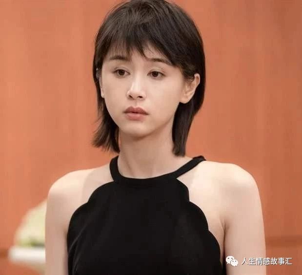 王子文留长发化浓妆 烈焰红唇撞脸半个娱乐圈女星 唯独不像她自己