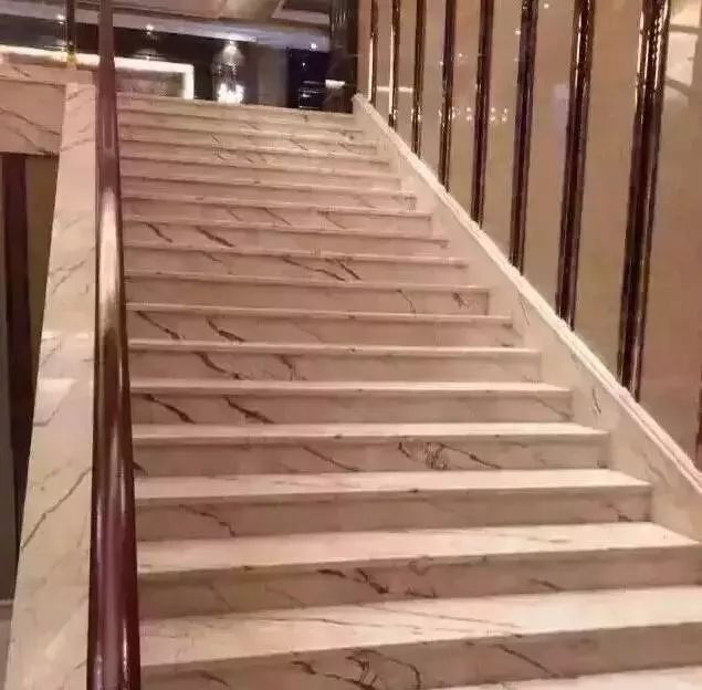 楼梯踏步