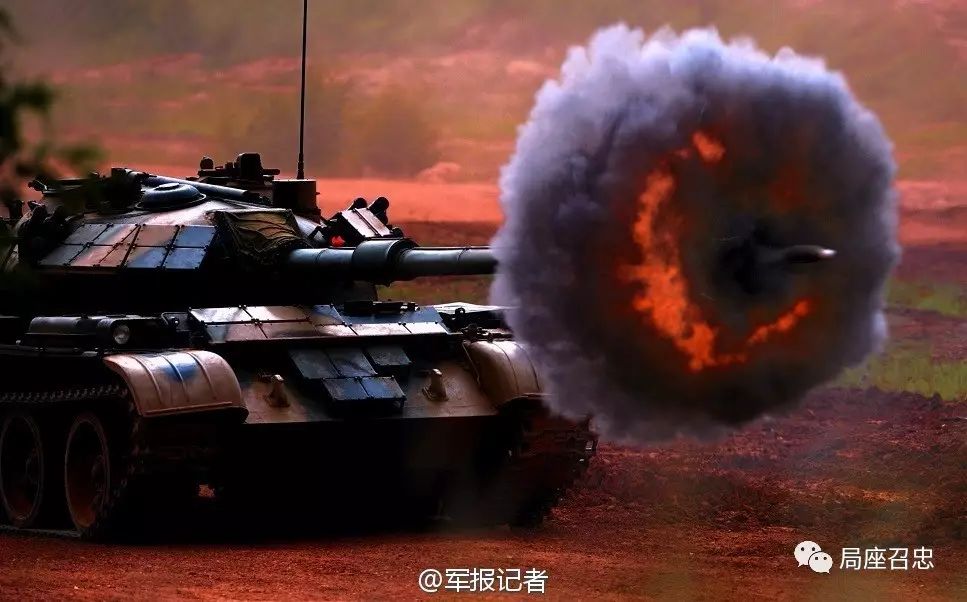 《战狼2》中威风八面的“五对负重轮”，可是中国陆军的独门武器！ - 10