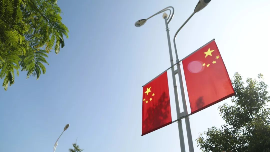 向祖国表白拉祜山乡的一抹红
