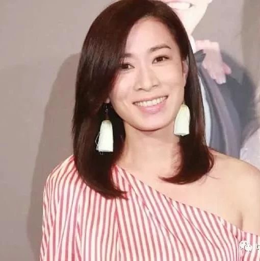 佘诗曼、杨怡、胡杏儿三位昔日TVB视后同台,脸部状态却差很大!