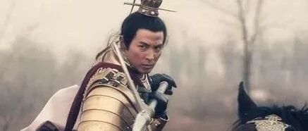 关羽夏侯惇均是其手下败将,他的一生只为吕布效忠