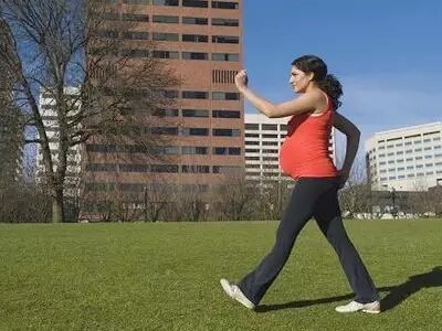 姚晨怀二胎挺大肚健身,不料如今产子时竟遇到这事?-怀孕期