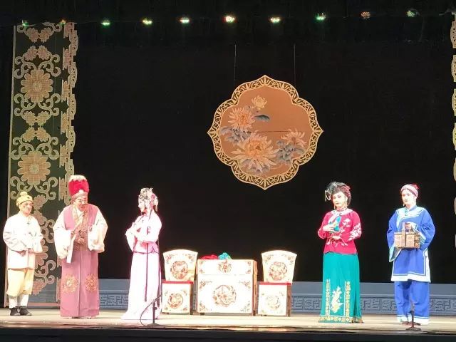 林初发,李四海,林燕云,汤丽娟等30多位国家级的潮剧演员都会登台献艺