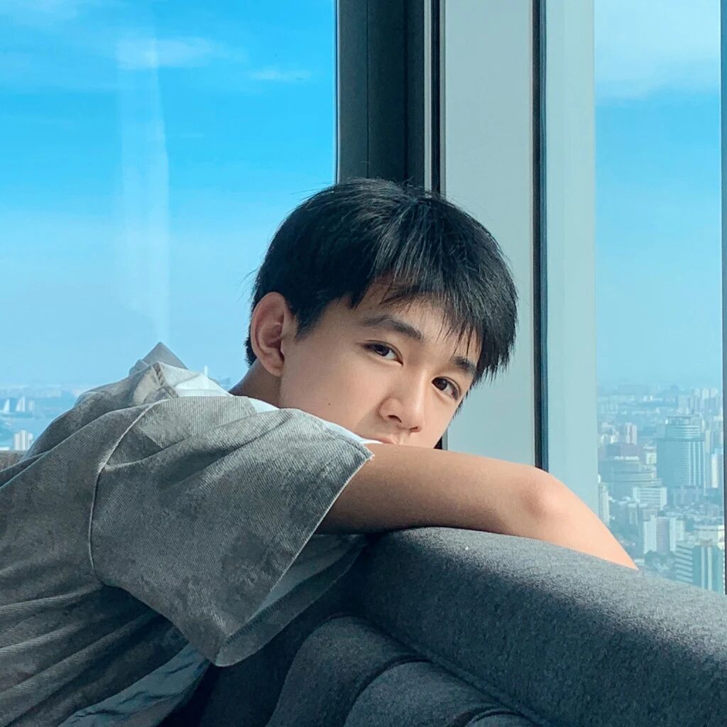 荣梓杉 | 逐梦路上,朝阳生长