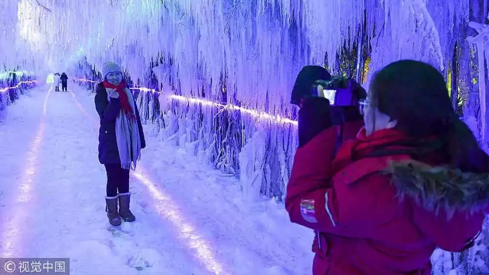 延边雪村火了!惊现两百米冰雪溶洞!