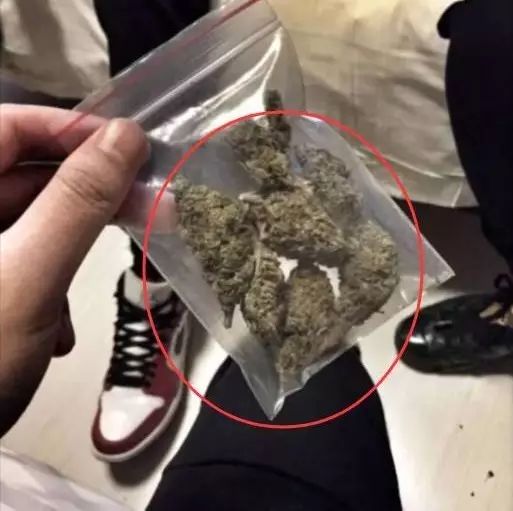 pg one公开发大麻照!被警察盯上的第一天,想他