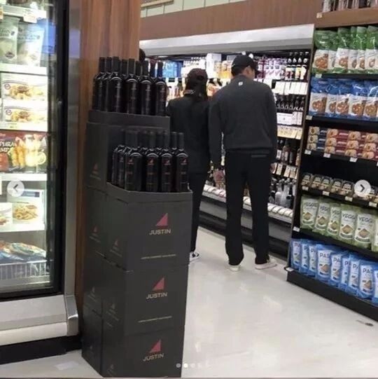 玄彬与孙艺珍逛超市被拍,韩网热搜被屠版...