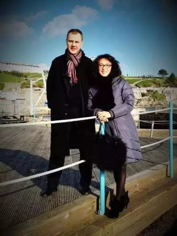 假恩爱? 金星9年前已离婚, 离婚理由大跌眼镜!