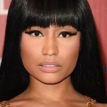 她起诉了Nicki Minaj…