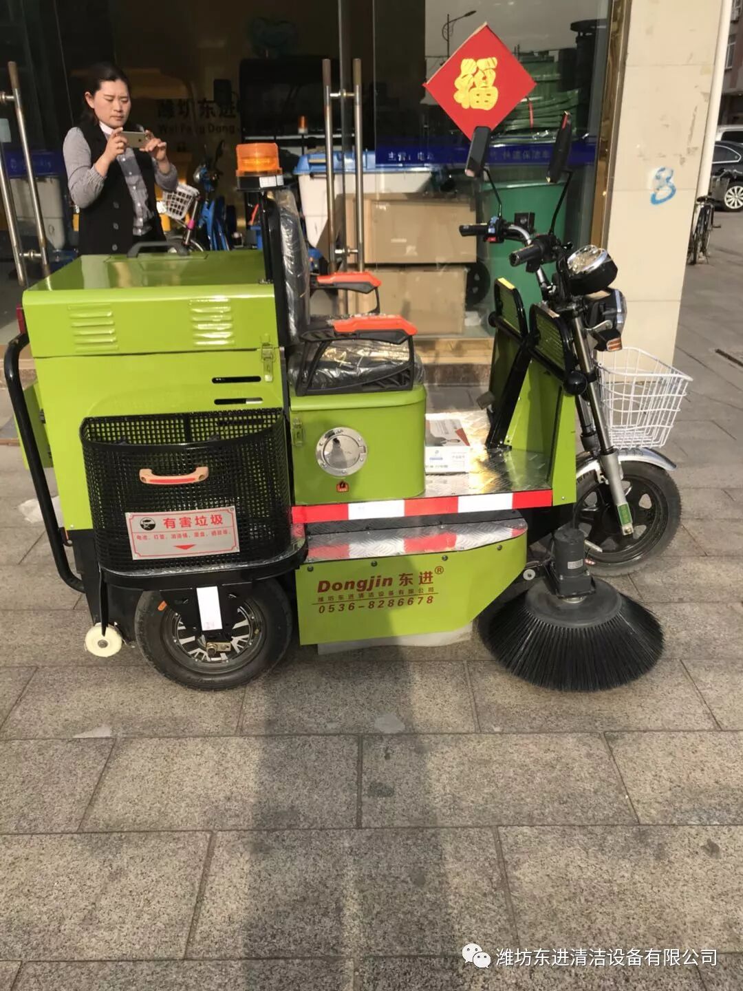 自制三轮扫地车_自制三轮前轮拖车器_电动三轮扫地车