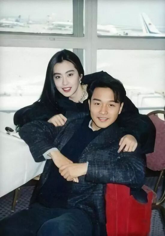 王祖贤林青霞旧照修复了！海量美照曝光，怀念那个没有PS的年代