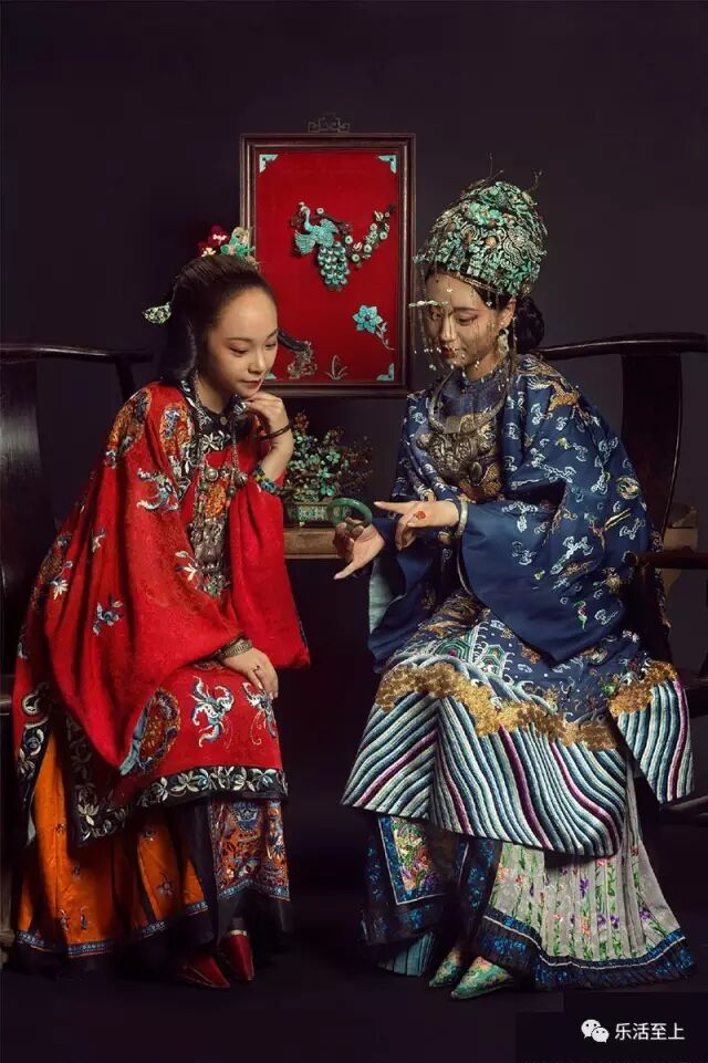 95后帅哥给外婆拍了组美炸的清宫照,传承的魅力红遍世界!