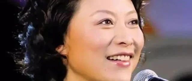 影后岳红:28岁生女被离婚,40岁独自抗癌,今女儿成她唯一依靠