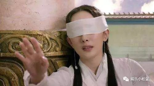 有一种霸屏叫“幂军团”, 杨幂上演最牛”包工头“