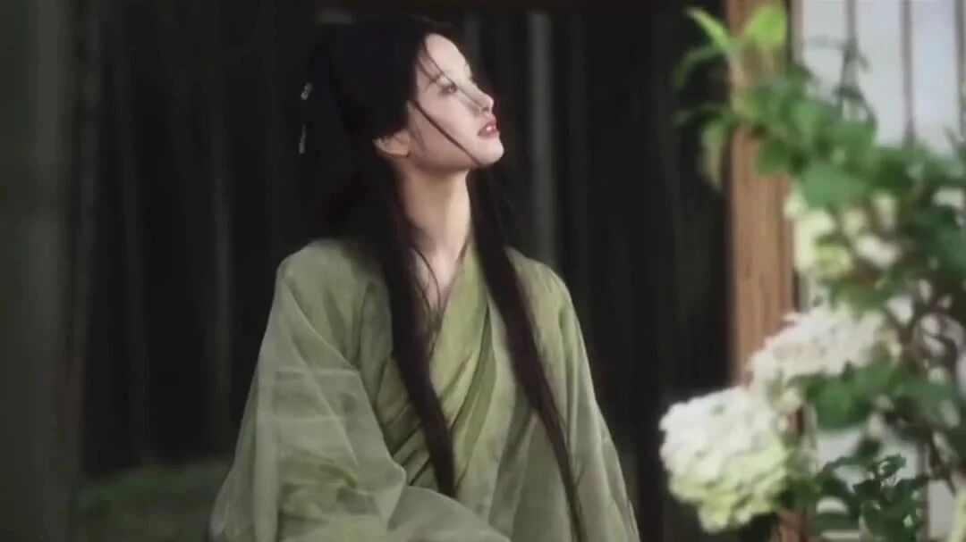 吴侬软语惹人醉，一曲清音梦江南。