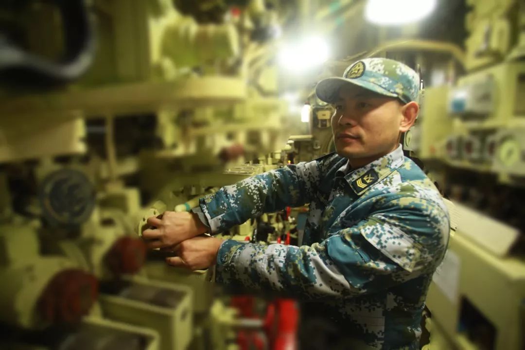 致敬| 一名潜艇兵的21年"潜航"