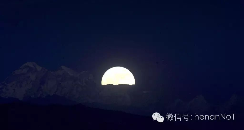 全球迎来近70年来最大超级月亮