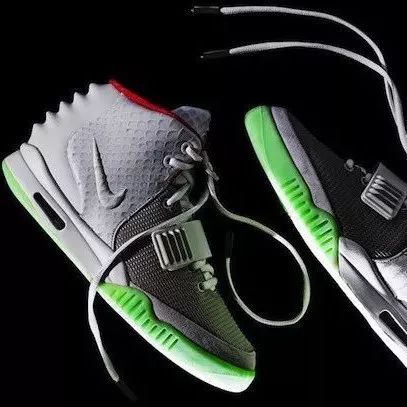 Kanye West xNike Air Yeezy II NRG 椰子二代中帮球鞋“3M狼灰椰子”508214-010