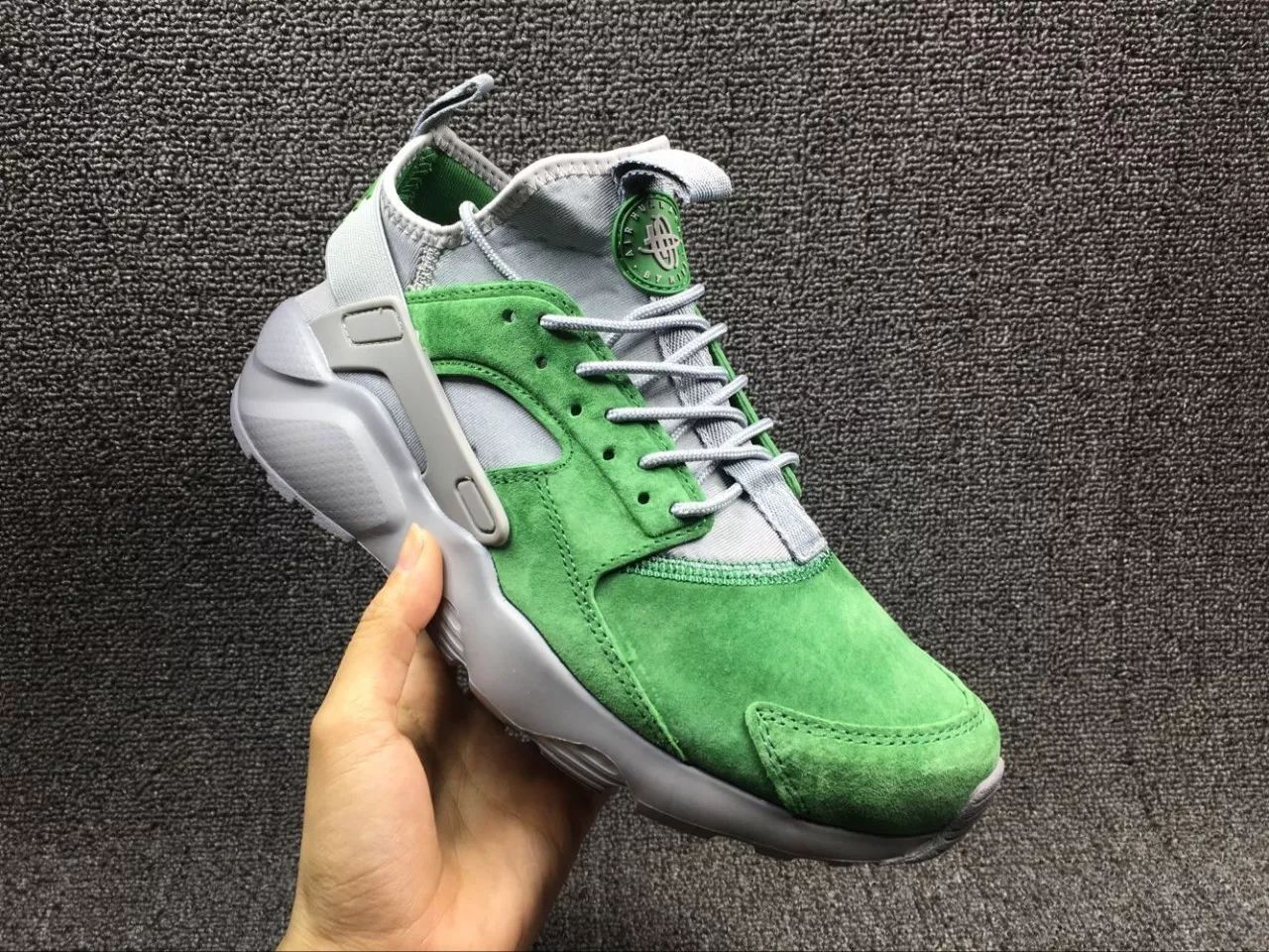 耐克华莱士冬季款4代全猪八nikeairhuaracheultra829669665