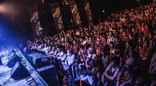 打着滚石电音的旗号,他们想干什么