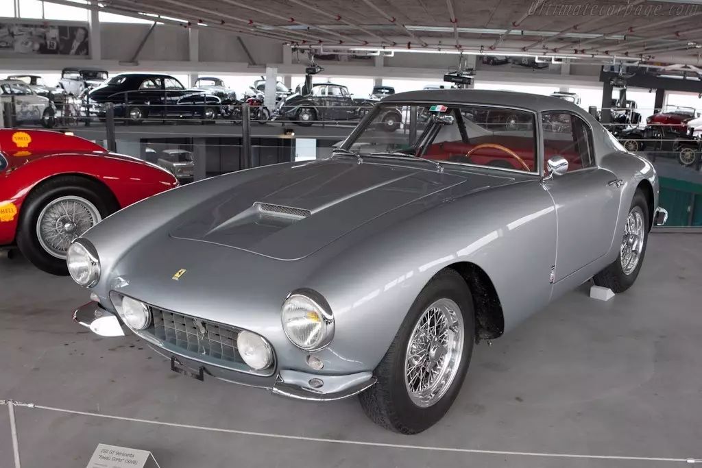 1961 法拉利 250gt swb coupe  830万美元