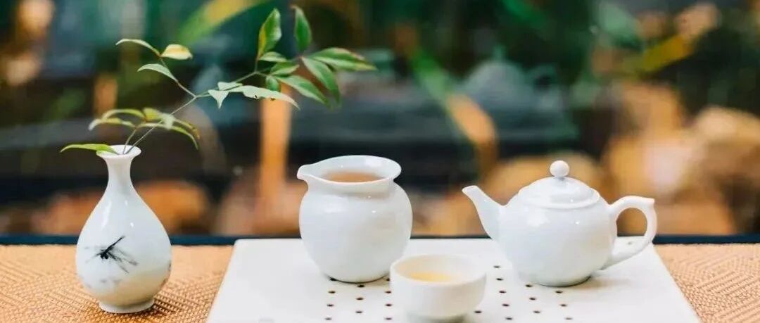 余生很贵，静而不争