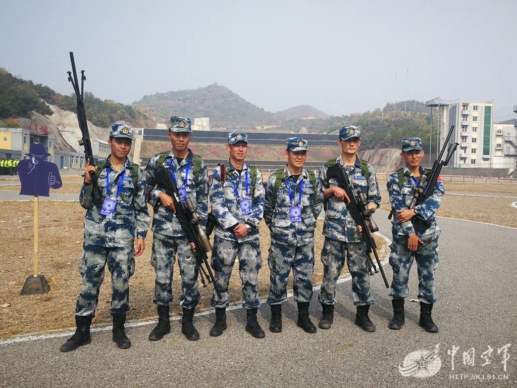 中国空降兵雷神突击队首次参加锋刃2018国际狙击手射击竞赛