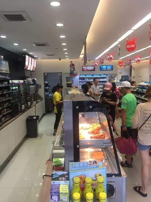 马云无人超市被蹭空调大妈占领?你又被朋友圈骗了