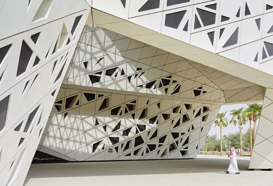 zaha赏析|扎哈事务所设计——沙特阿拉伯最具有美感的建筑!