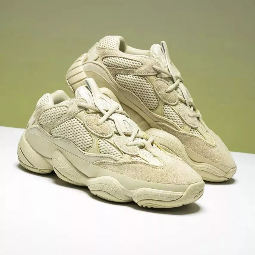 率先近赏 adidas x Kanye West YEEZY 500 全新「Super Moon Yellow」配色