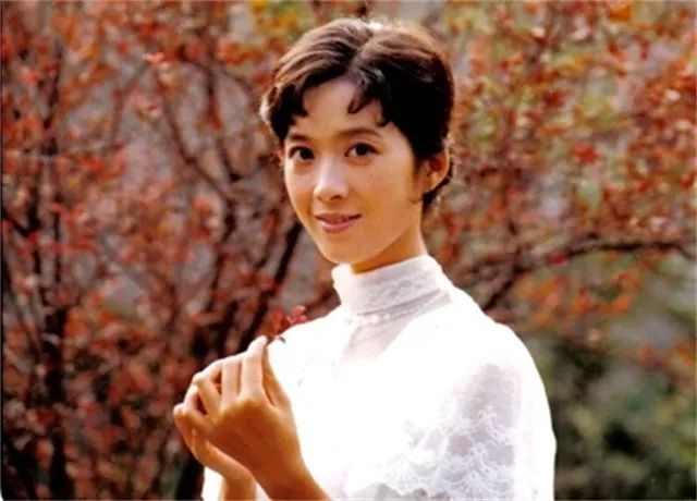 1986年龚雪因流氓案赴美如今丈夫成高管女儿名校毕业