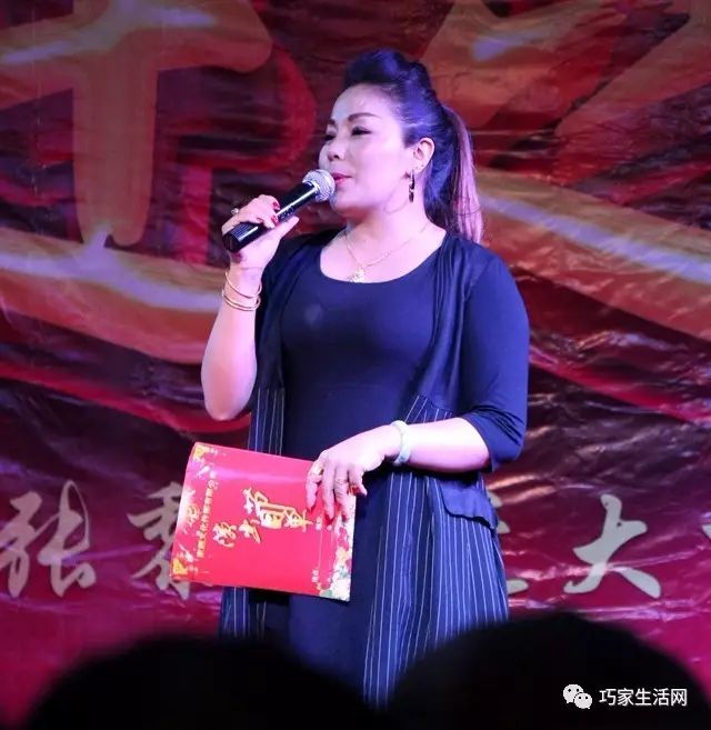【人山人海】山歌皇后"张黎"出现在巧家这里!立马成为
