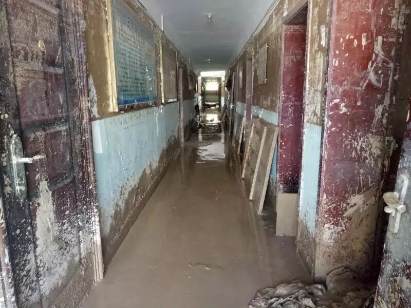 陕西榆林洪灾:百年一遇洪水冲垮无排洪功能小水库