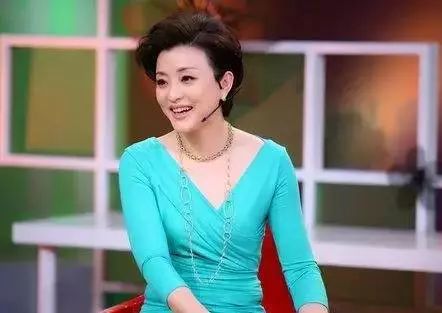 杨澜:女人不管你奔几了,都需要看看看懂这15句话!