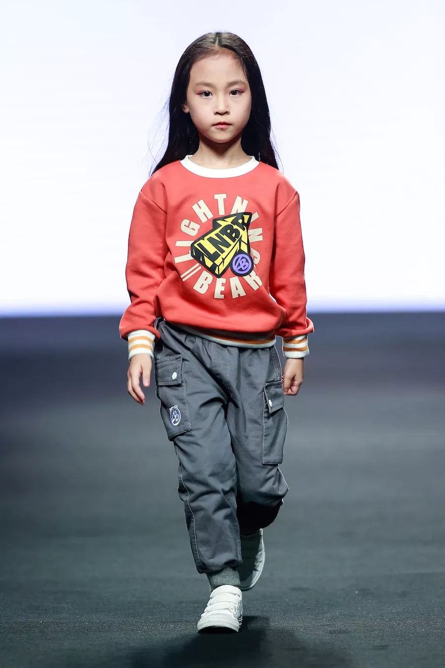 2018SS KIDS WEAR 上海时装周 | EBLIS HUNGI X LIGHTNING BEAR宋晓波和女儿的T台首秀