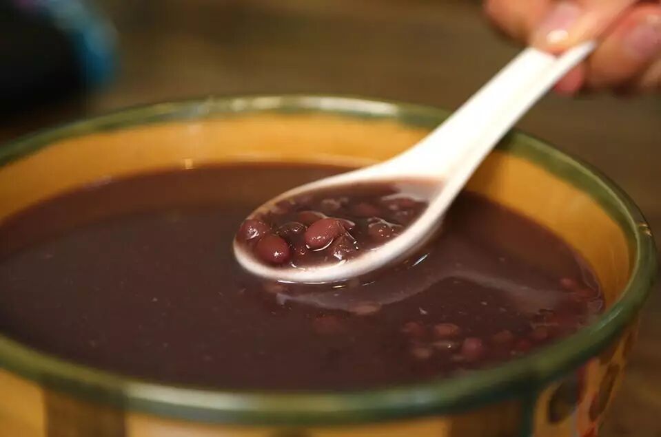 豆粥香甜，还有着沙沙的口感，