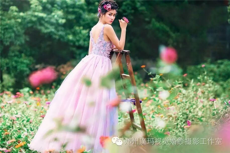 德阳古摄影婚纱_郑州婚纱摄影_扬州瓷摄影韩国婚纱馆