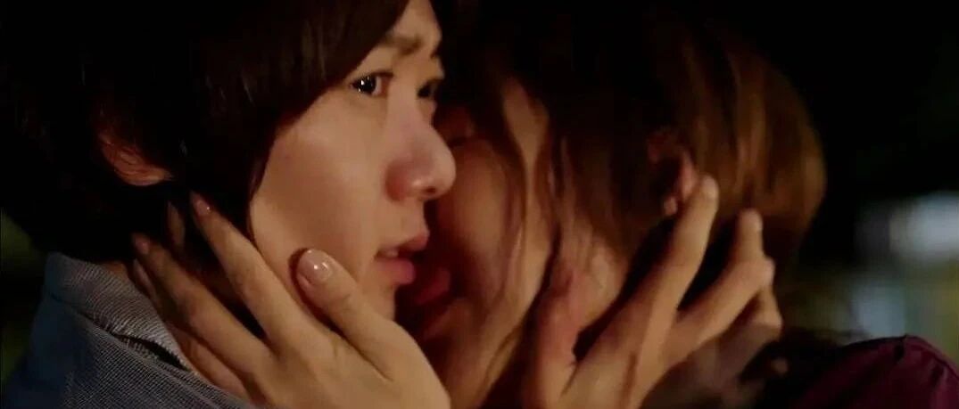 我是女同难道我就不能真真正正同情一个女孩子吗?