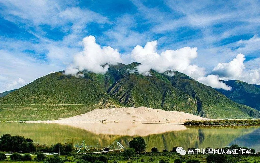 丹娘沙丘位于我国 西藏林芝县丹娘乡境内.