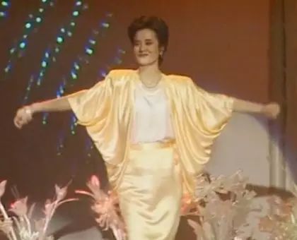 35年春晚35首金曲,最温暖深刻的记忆,听哭了~