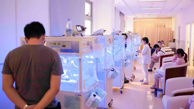 4006B光疗怎么用宝宝黄疸不用住院！深圳这家医院开日间光疗房，家长热捧_https://www.jmylbn.com_新闻资讯_第9张