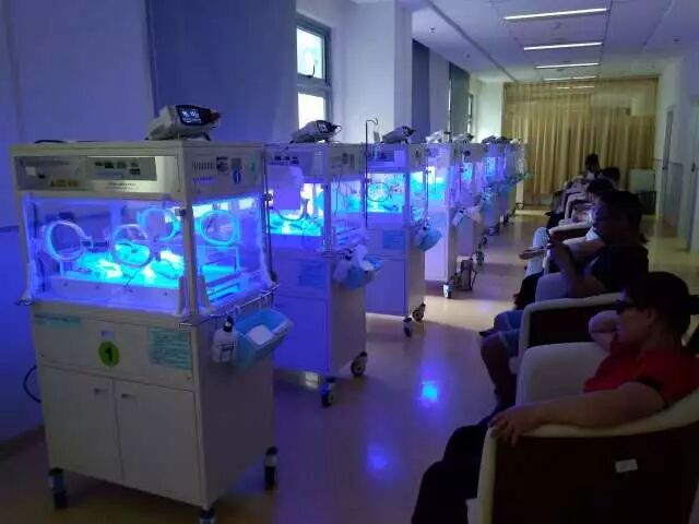 4006B光疗怎么用宝宝黄疸不用住院！深圳这家医院开日间光疗房，家长热捧_https://www.jmylbn.com_新闻资讯_第4张