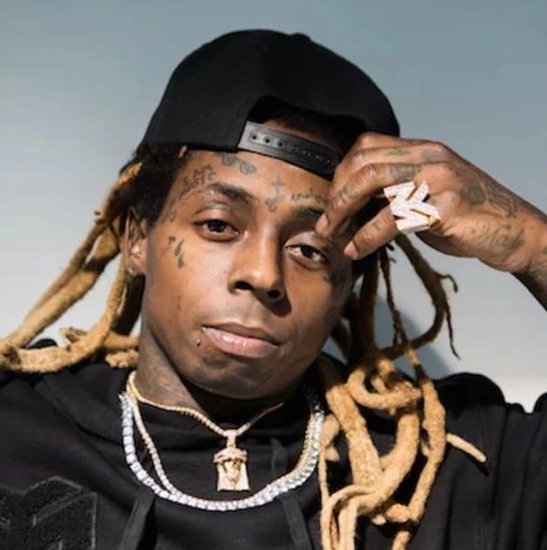 Lil Wayne旧笔记本被倒卖,官方称“一两个律师我还是请得起的”